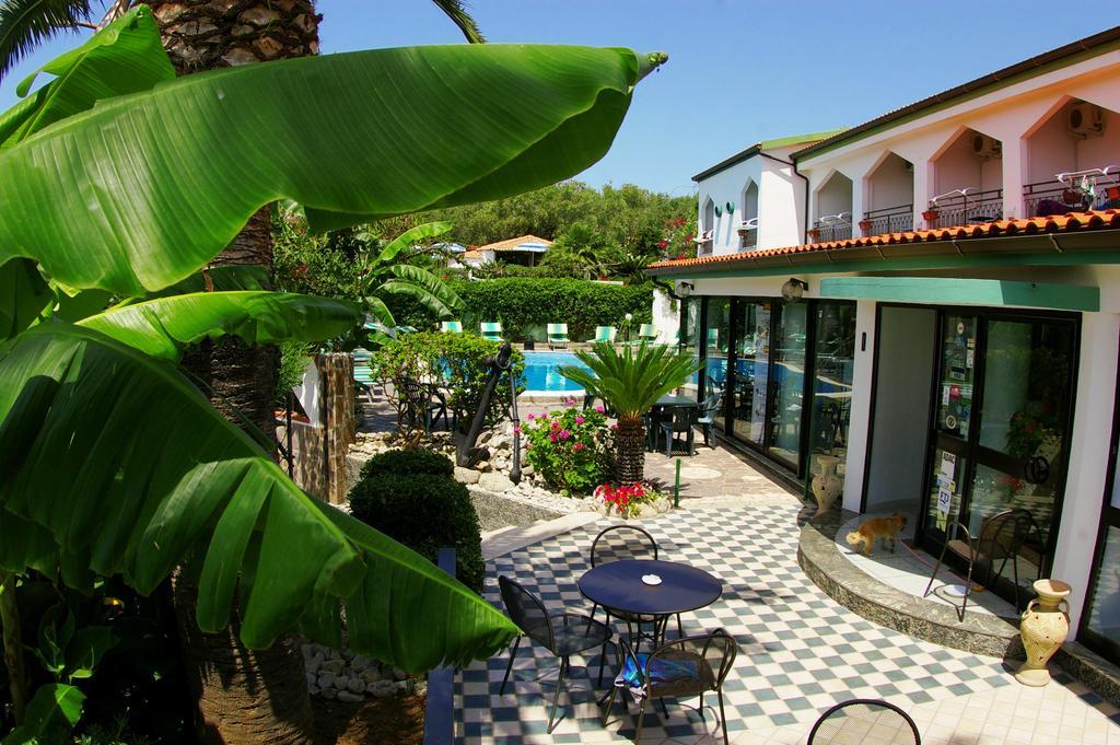 Hotel Marinella Capo Vaticano Exterior photo