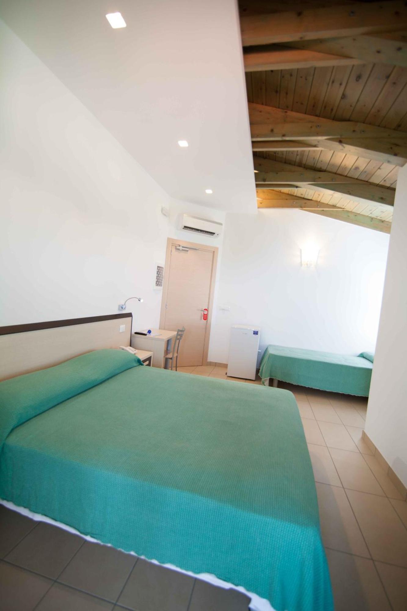 Hotel Marinella Capo Vaticano Exterior photo