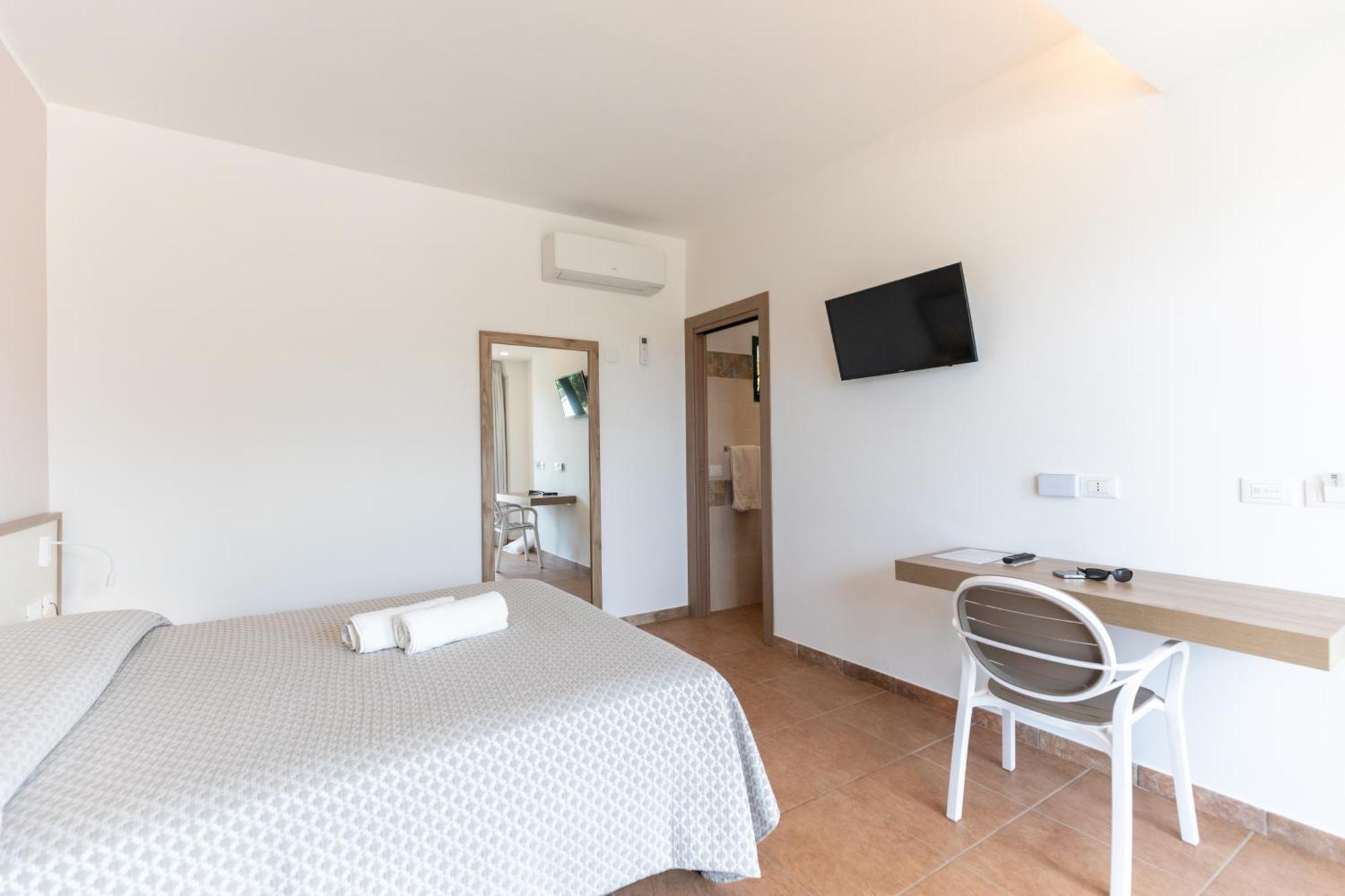 Hotel Marinella Capo Vaticano Exterior photo